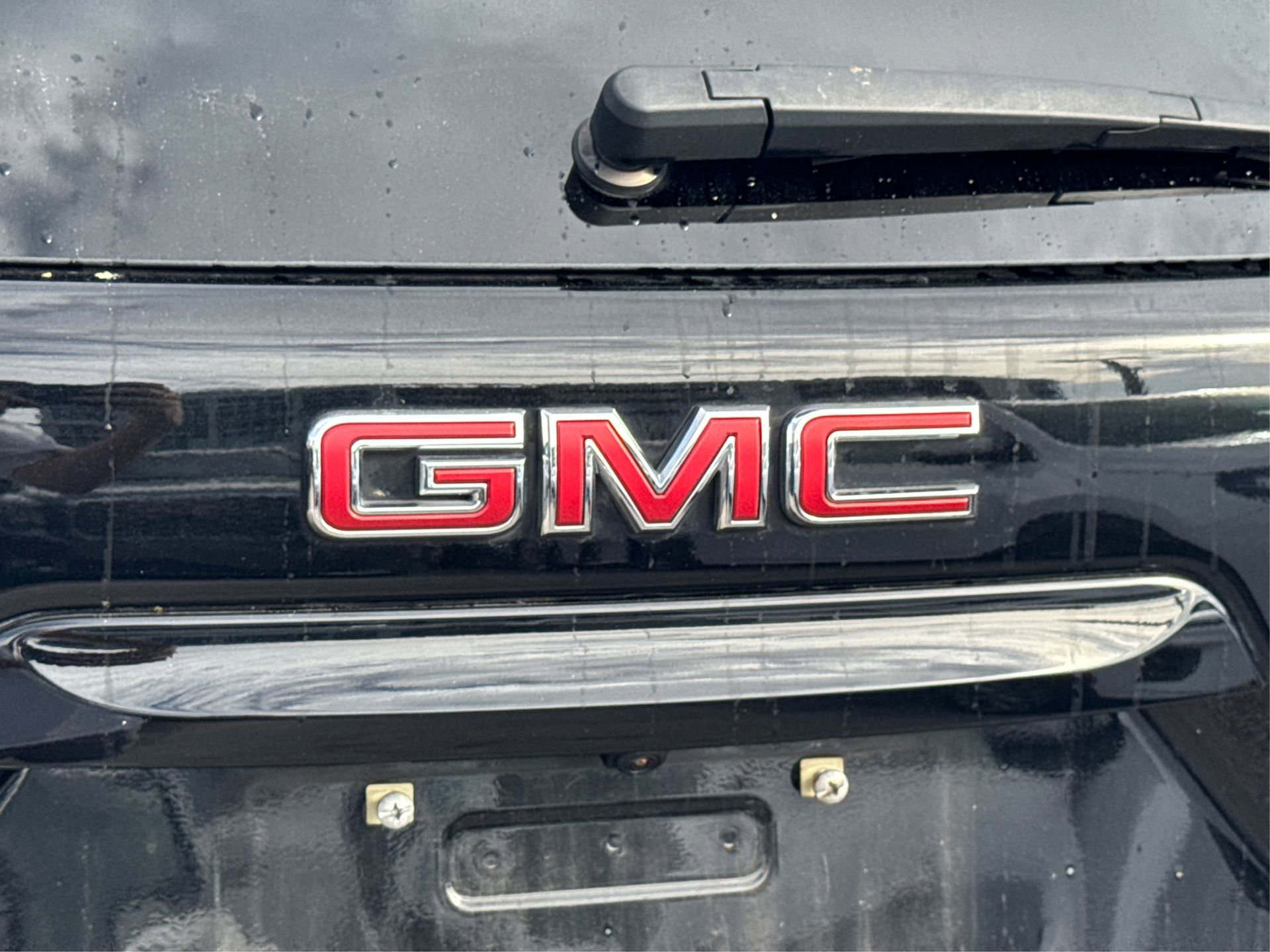 Used 2022 GMC Terrain SLE w/ Elevation Edition image 18