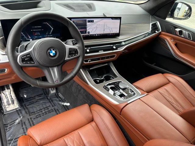 Used 2024 BMW X7 xDrive40i w/ M Sport Package AWD/4WD image 18
