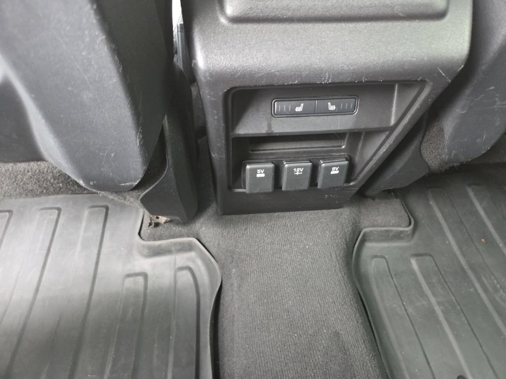 Used 2015 Land Rover Discovery Sport SE AWD/4WD image 13