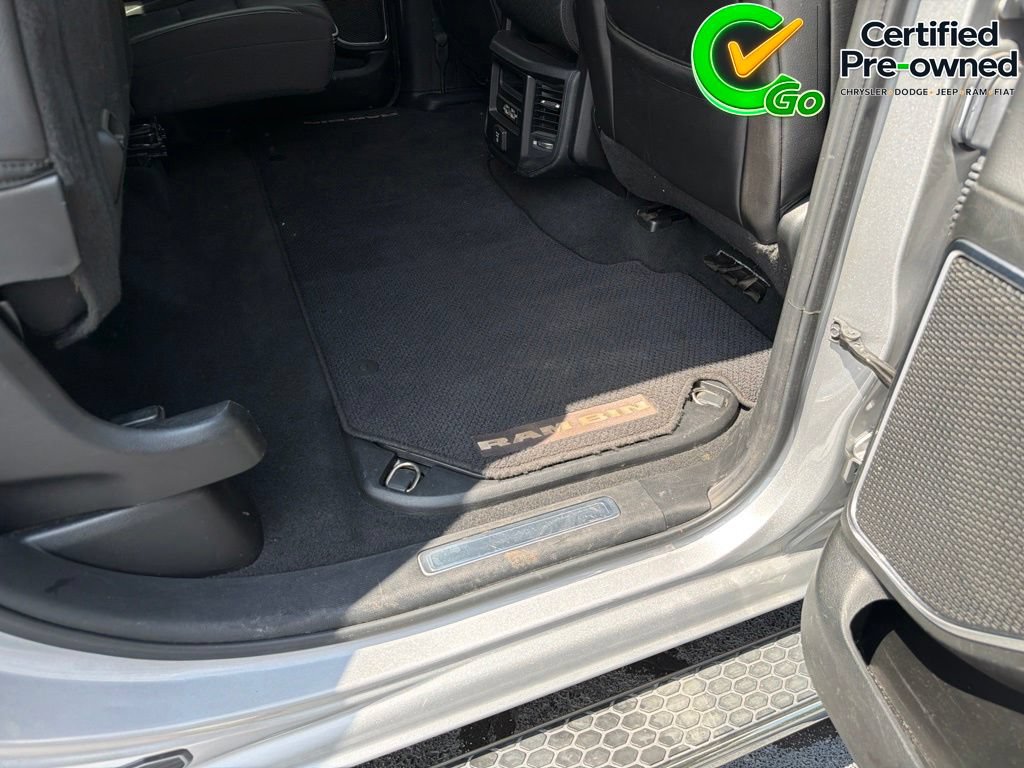 Used 2019 RAM 1500 Laramie AWD/4WD image 31