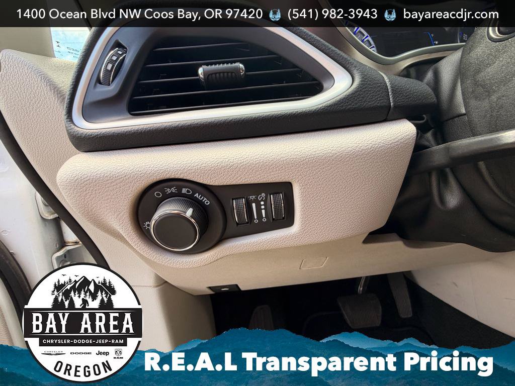Used 2023 Chrysler Voyager LX FWD image 19