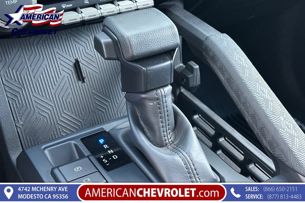 Used 2025 Toyota Tacoma SR5 AWD/4WD image 28