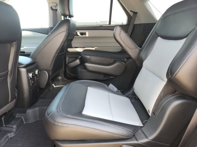 Used 2023 Ford Explorer XLT w/ Equipment Group 202A image 22