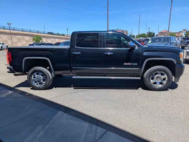 Used 2016 GMC Sierra 2500 SLT w/ All-Terrain HD Package AWD/4WD image 5