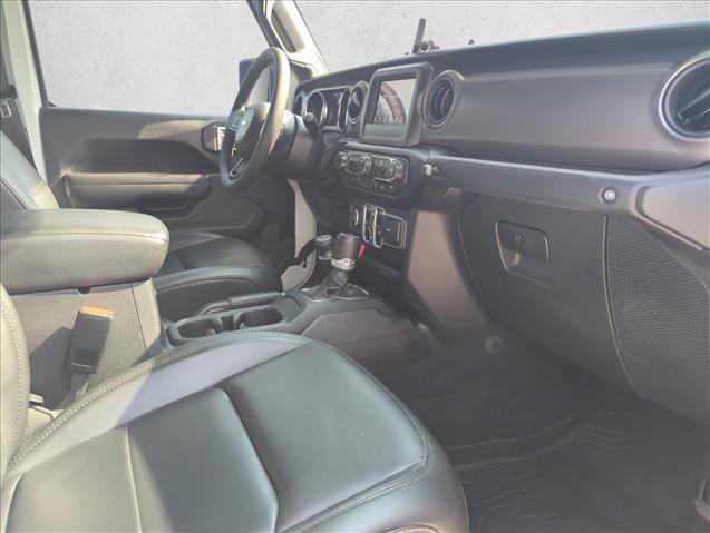 Used 2023 Jeep Gladiator Mojave AWD/4WD image 23