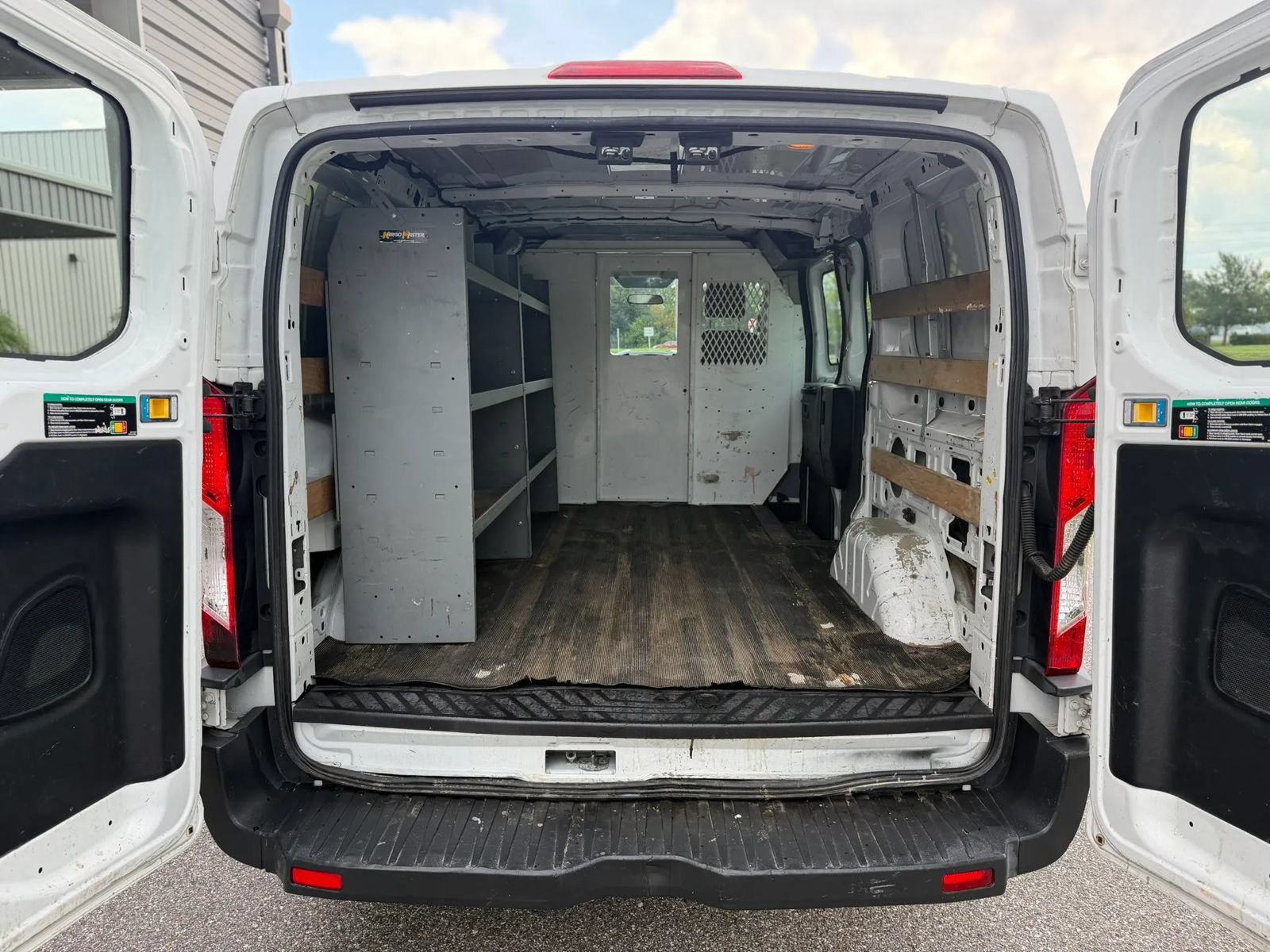 Used 2015 Ford Transit 250 130 Low Roof w/ Exterior Upgrade Package RWD image 24