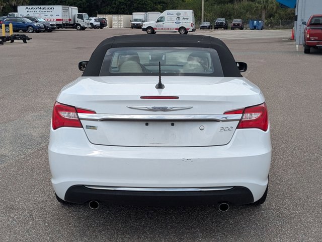 Used 2014 Chrysler 200 Touring FWD image 6