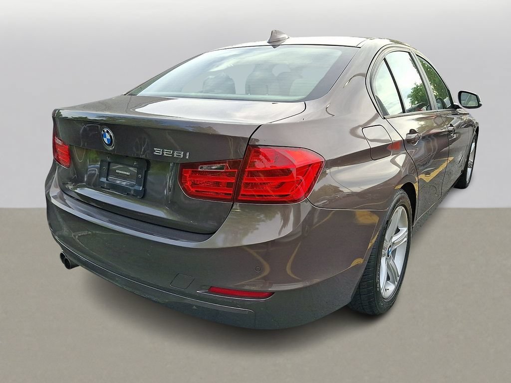 Used 2015 BMW 328i Sedan RWD image 5