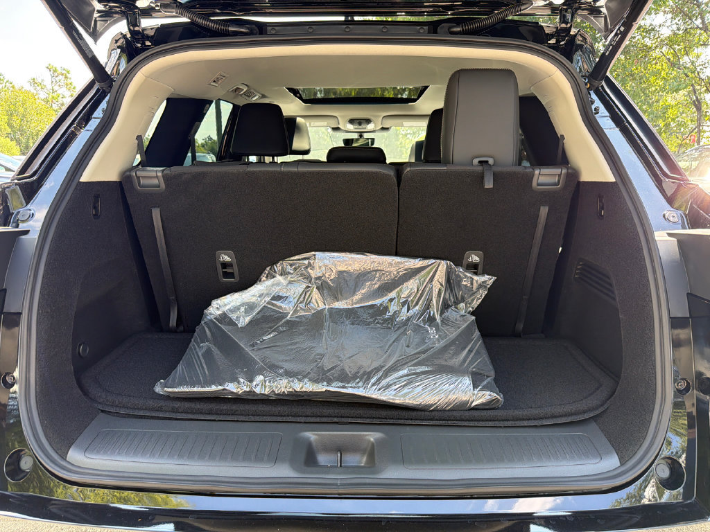 New 2027 INFINITI QX60 Luxe w/ Cargo Package FWD image 18