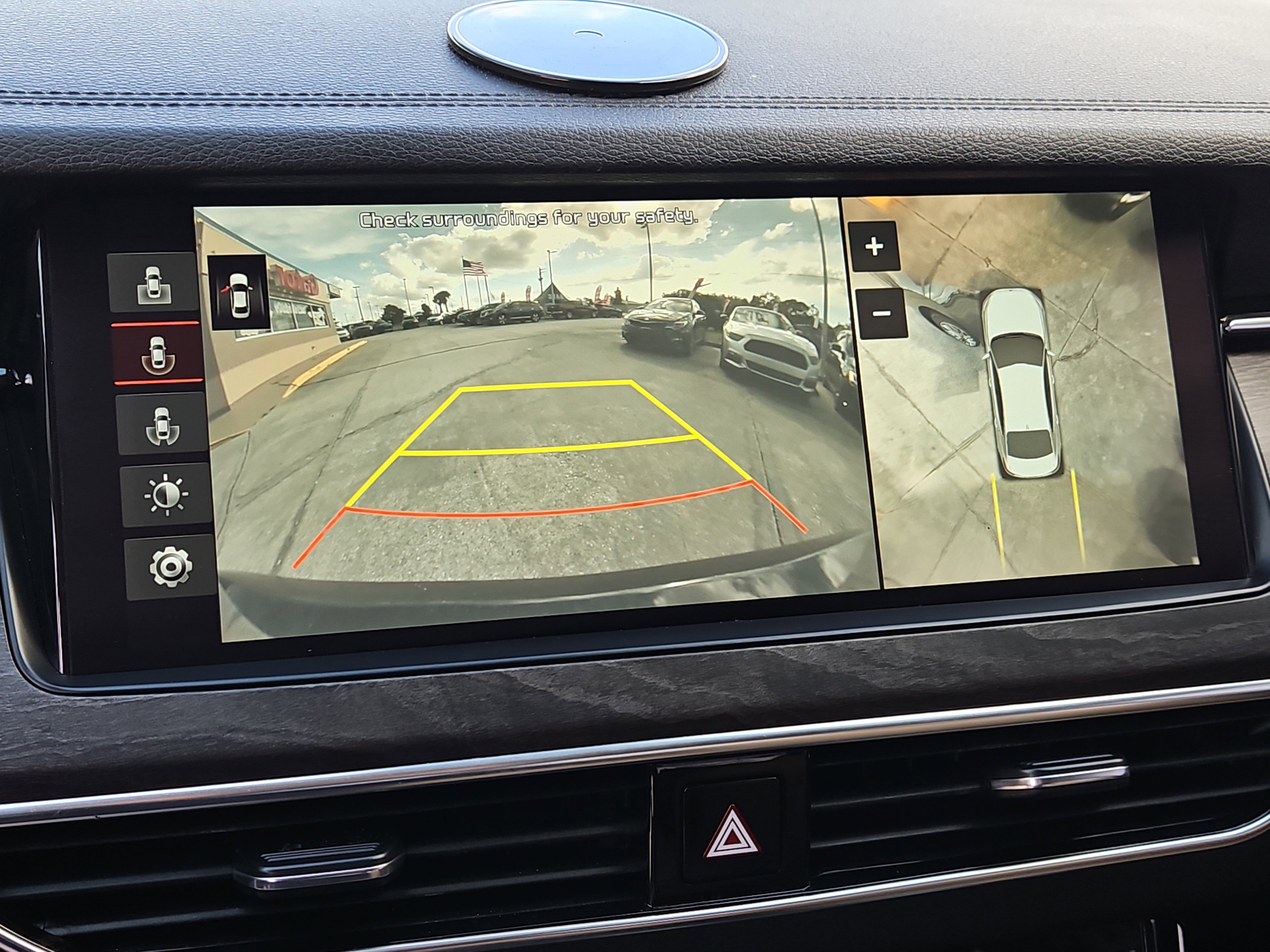 Used 2020 Kia Cadenza Limited image 20