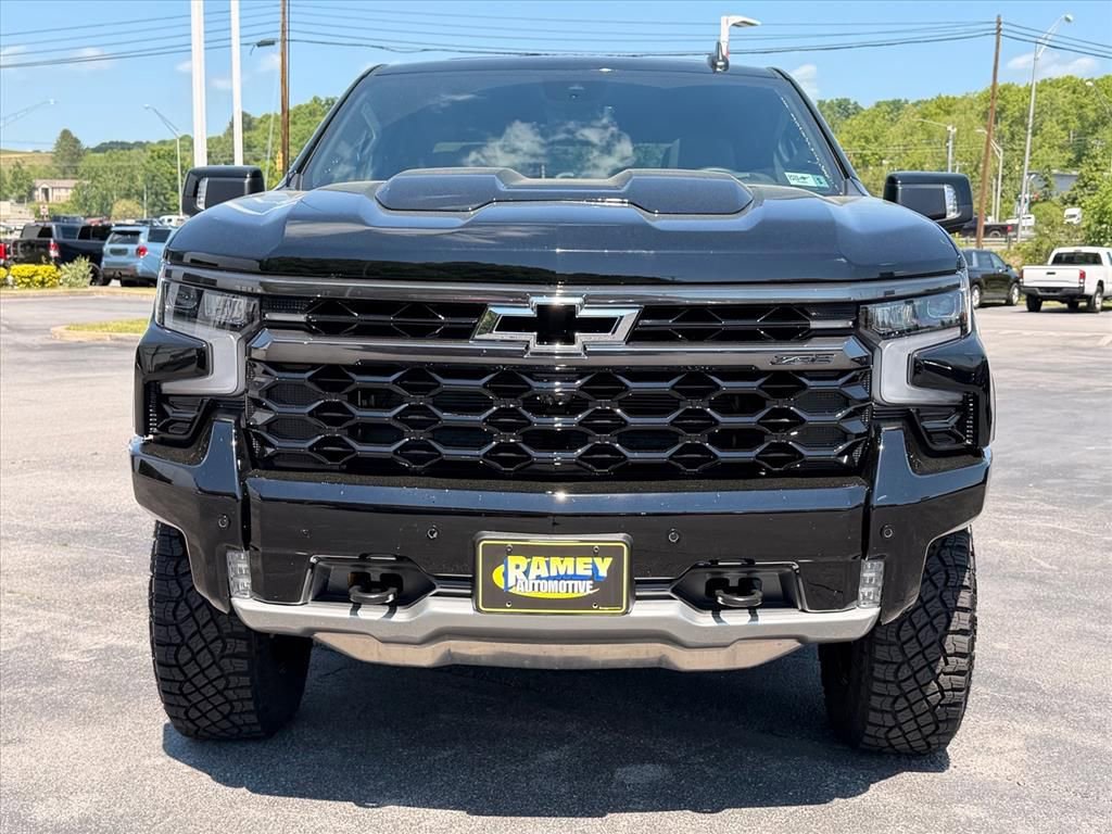 Used 2025 Chevrolet Silverado 1500 ZR2 w/ Technology Package AWD/4WD image 10