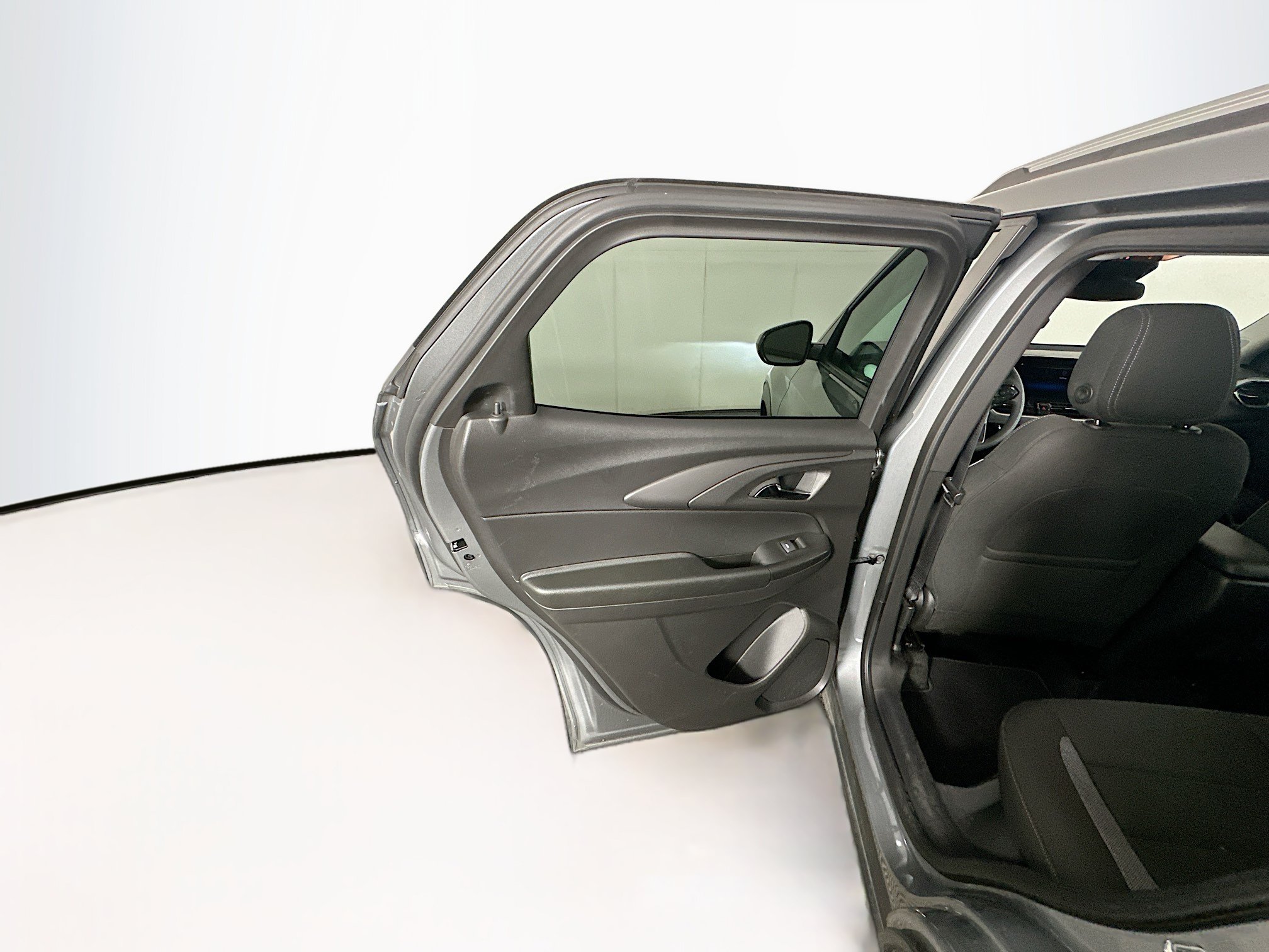 Used 2025 Chevrolet TrailBlazer LT AWD/4WD image 24