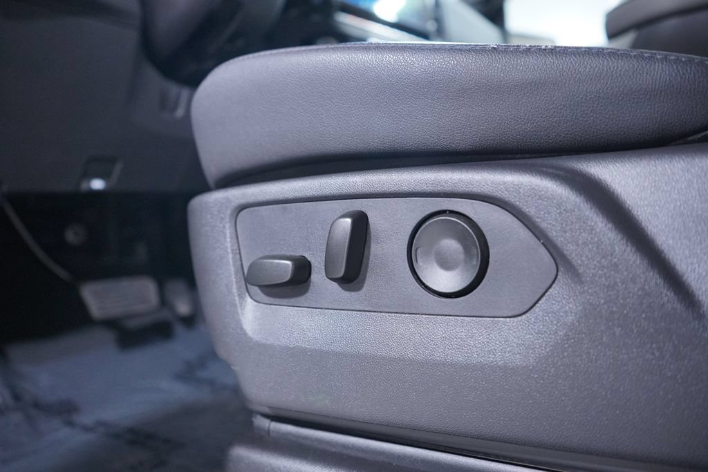 Used 2025 Chevrolet Silverado 1500 ZR2 AWD/4WD image 8