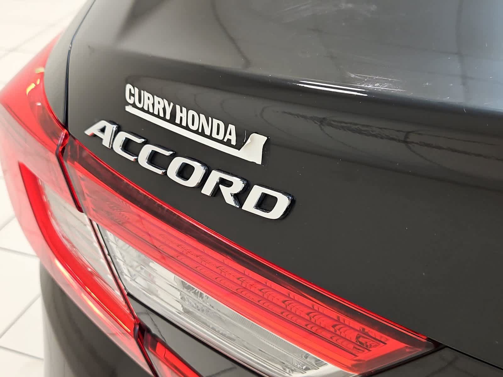 Used 2018 Honda Accord EX image 21