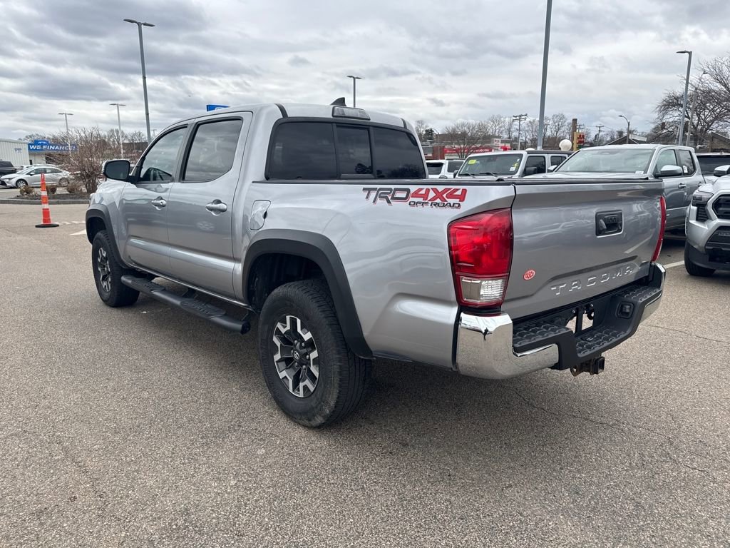 Used 2016 Toyota Tacoma TRD Off-Road w/ Towing Package image 5