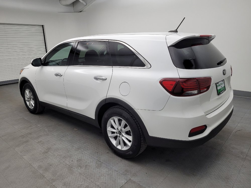 Used 2020 Kia Sorento LX image 3