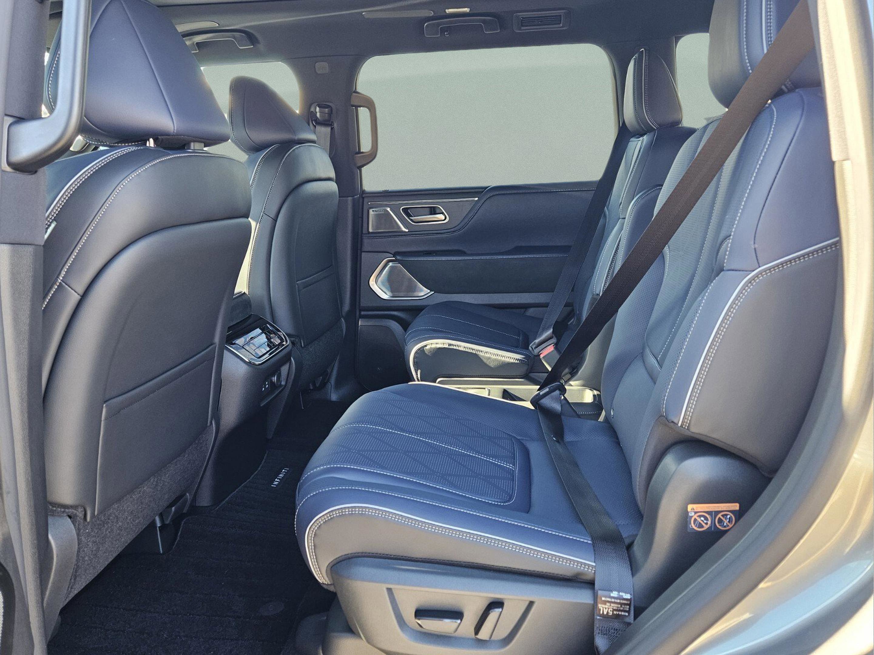 New 2026 INFINITI QX80 4WD w/ Sport Exterior Package image 11