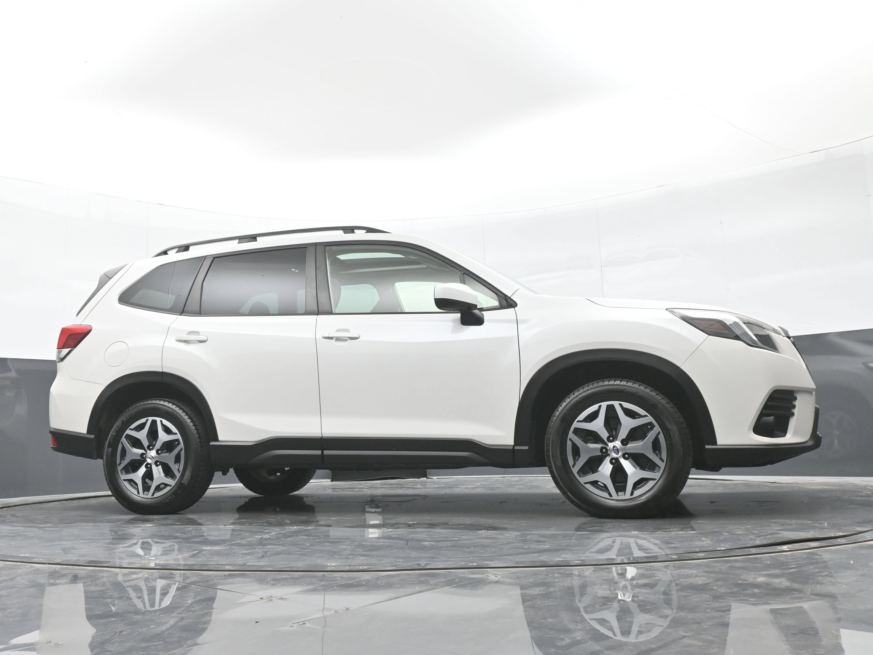 Used 2024 Subaru Forester Premium AWD/4WD image 30