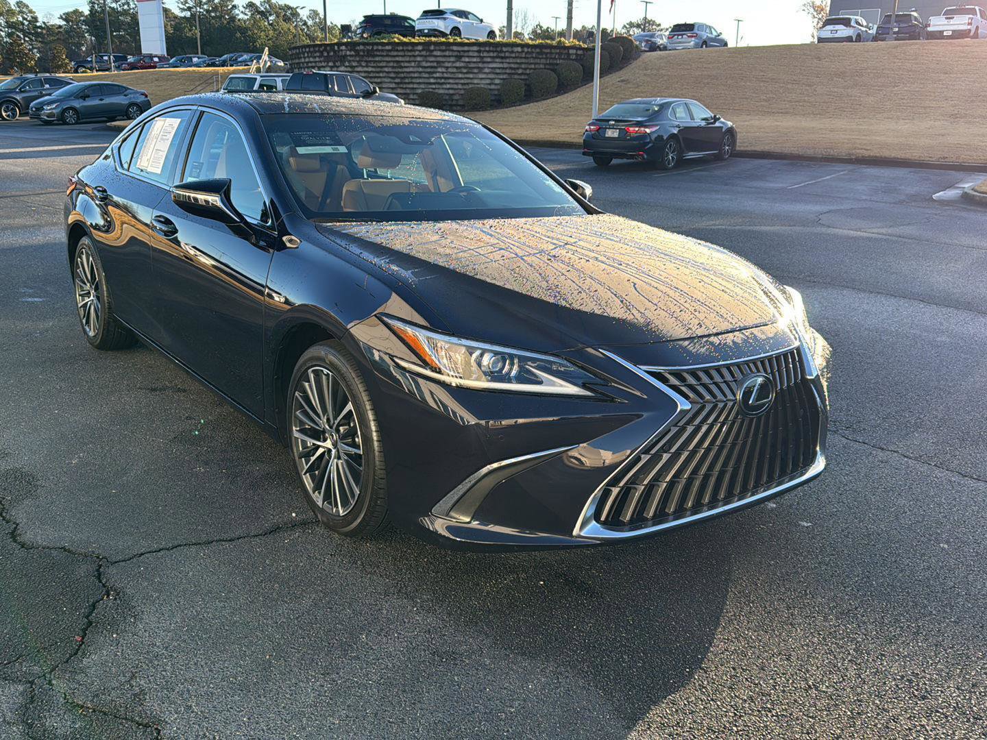 Certified 2022 Lexus ES 350 w/ Premium Package image 6