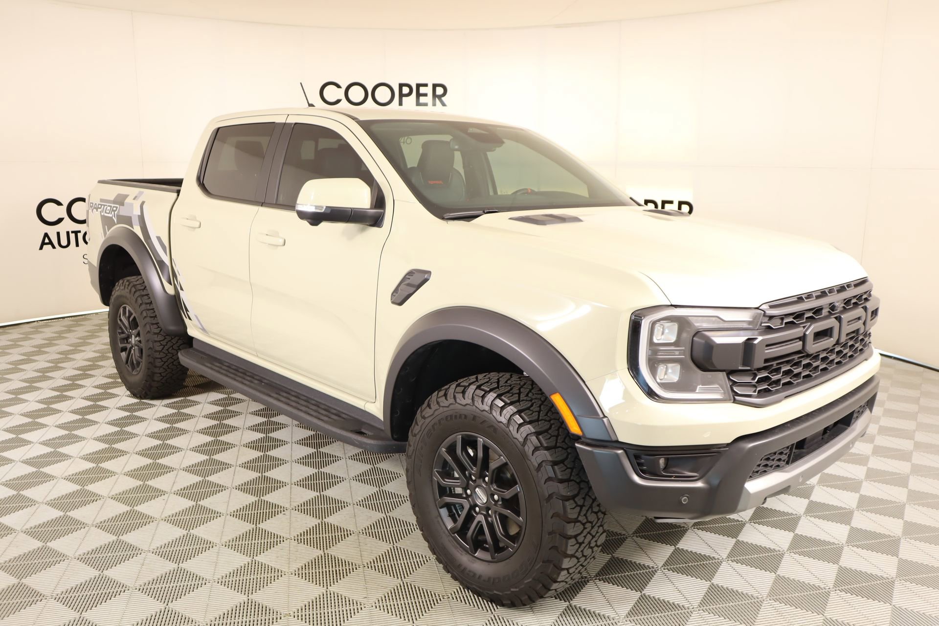 Used 2025 Ford Ranger Raptor AWD/4WD image 1