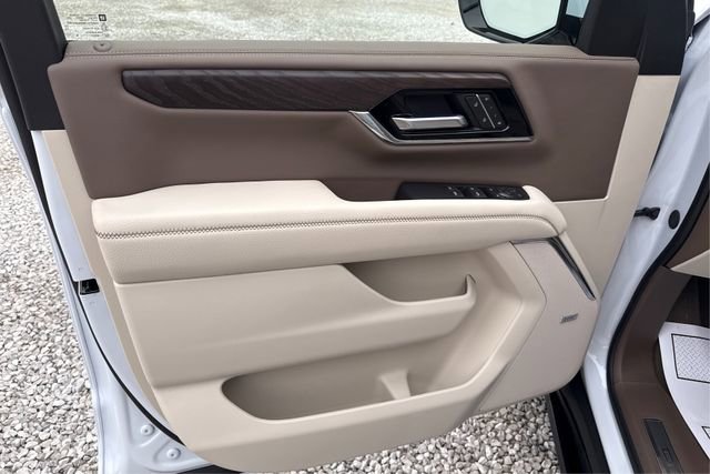 New 2026 GMC Yukon XL Denali w/ Denali Reserve Package image 19