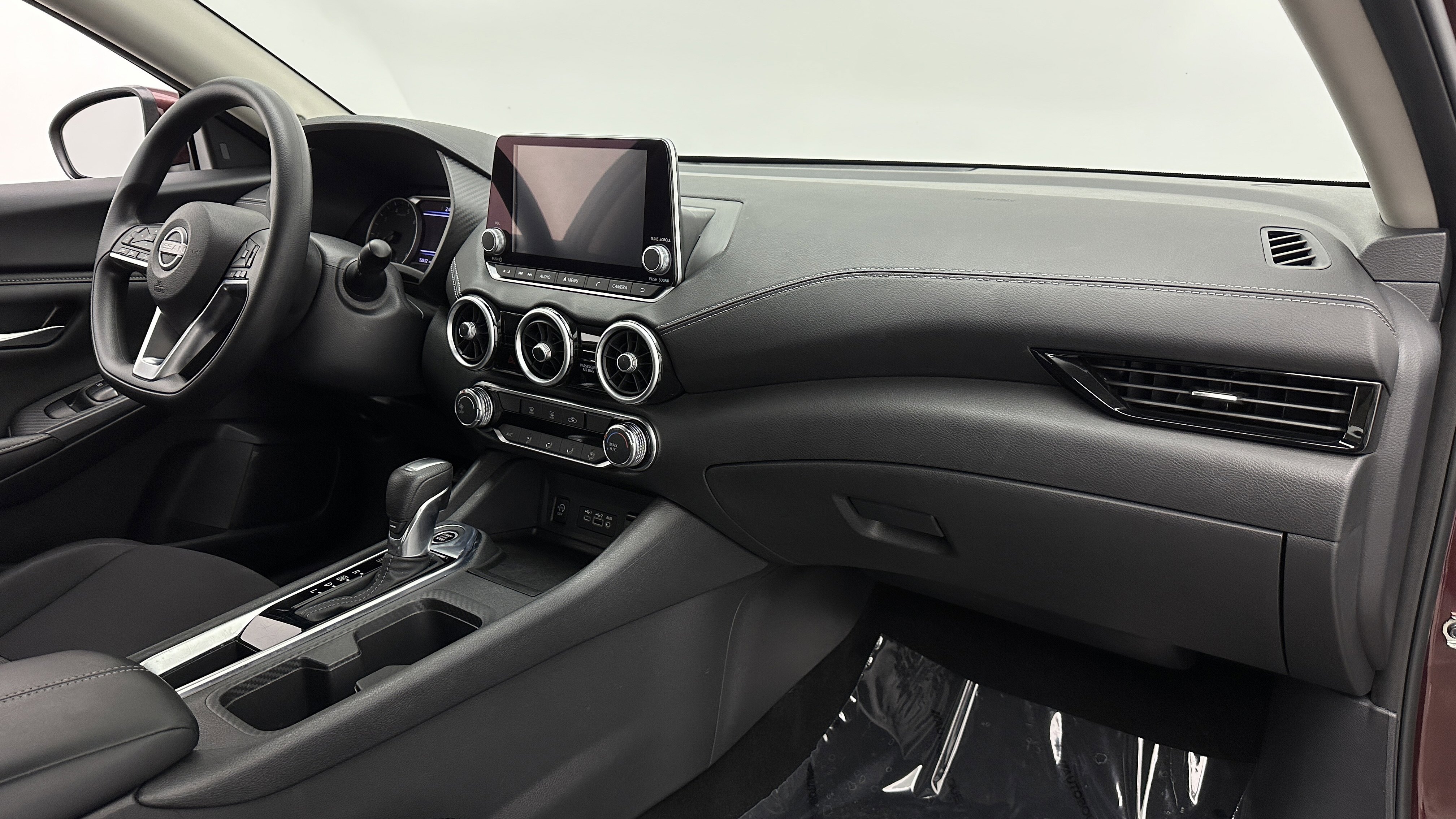 Used 2025 Nissan Sentra SV image 31