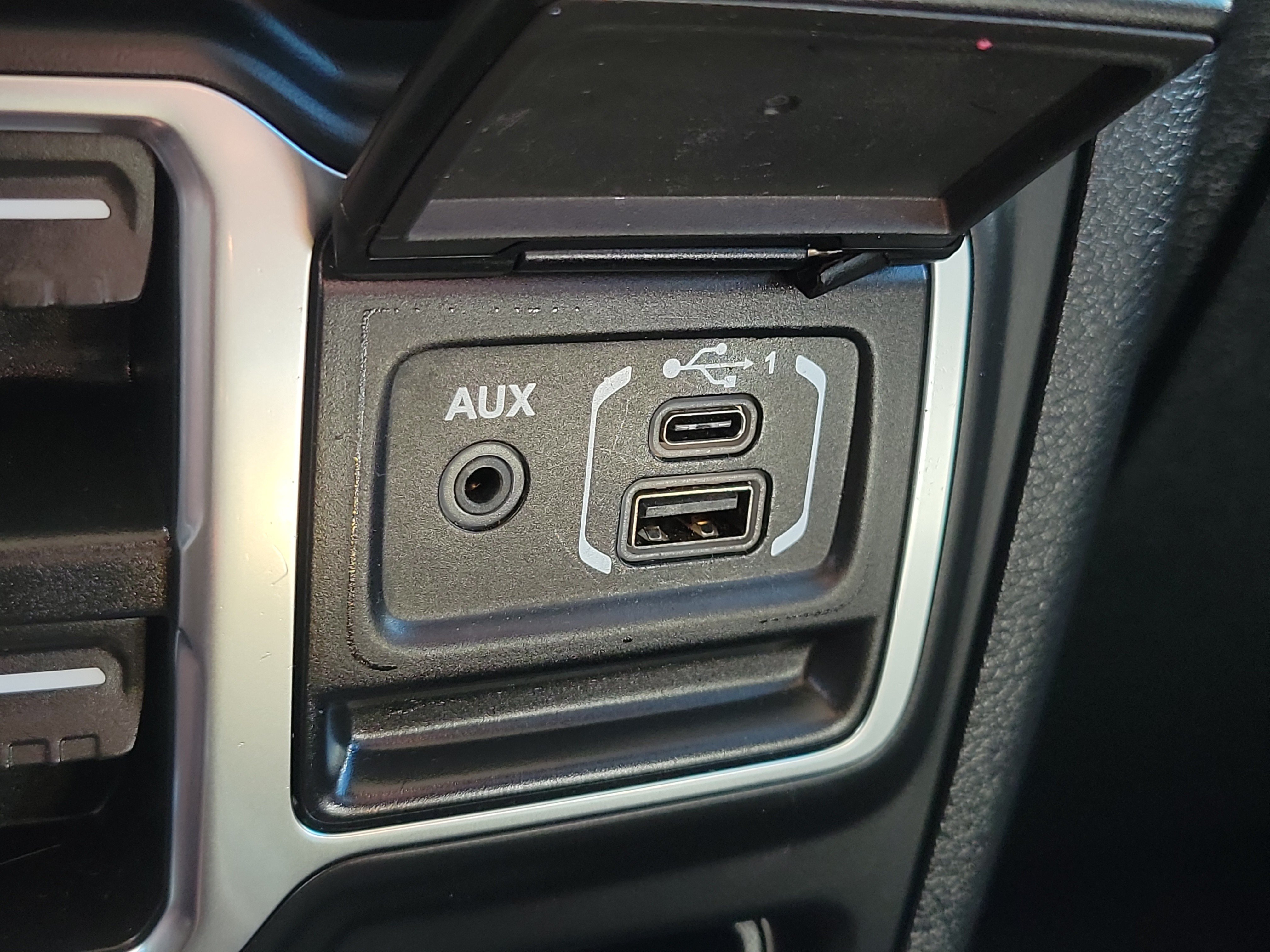Used 2021 Jeep Wrangler Unlimited Sport AWD/4WD image 23