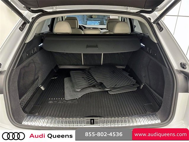 Used 2024 Audi Q8 e-tron Premium Plus image 10