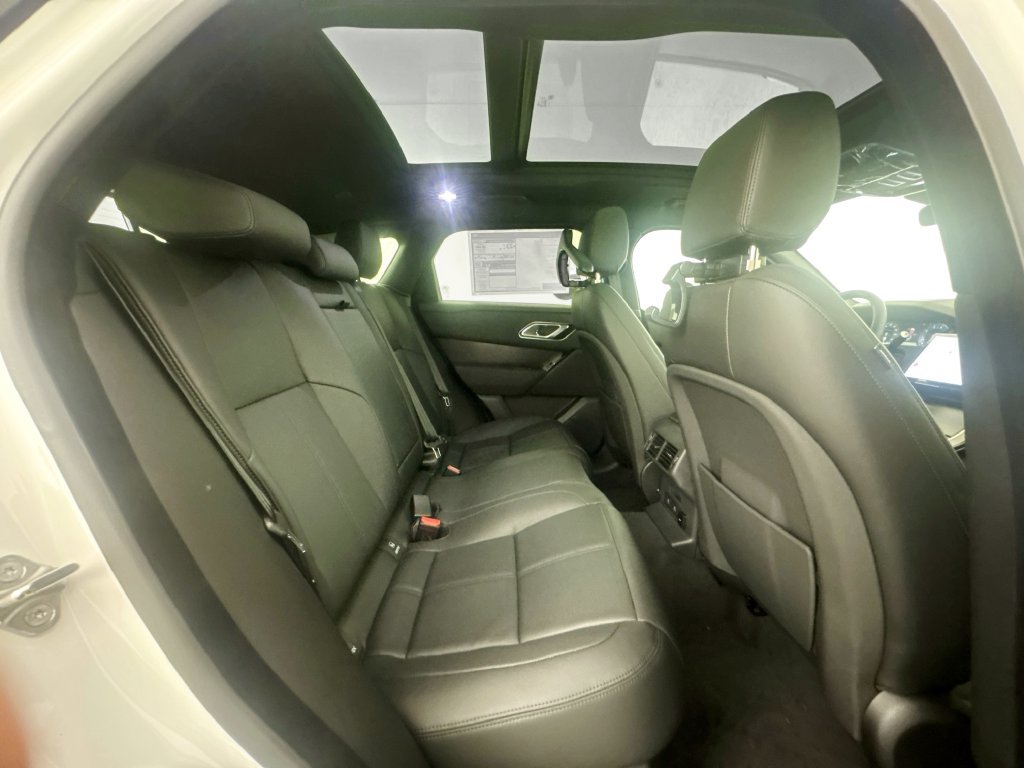 New 2026 Land Rover Range Rover Velar Dynamic SE AWD/4WD image 27