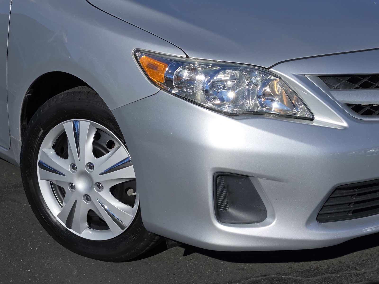 Used 2012 Toyota Corolla LE image 9