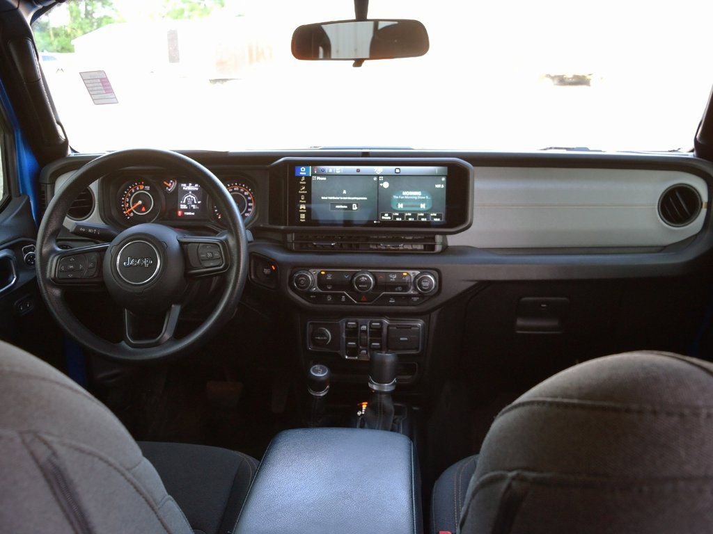 Used 2024 Jeep Gladiator Sport image 34