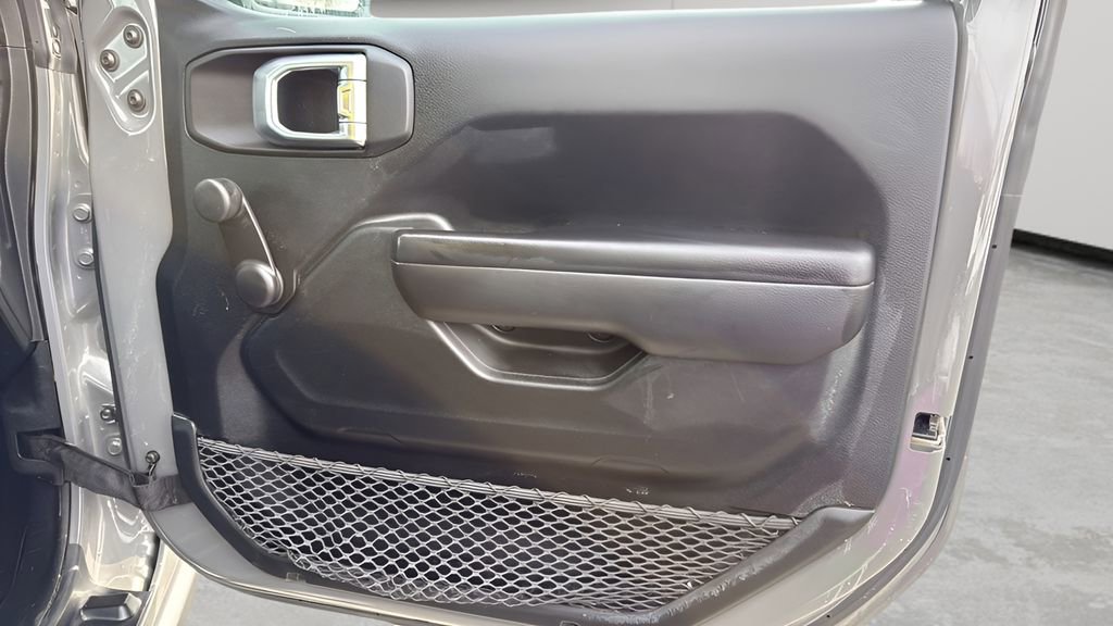 Used 2021 Jeep Wrangler Sport image 10