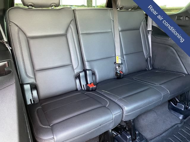 Used 2025 GMC Yukon Denali w/ Sun & Power Step Package AWD/4WD image 17