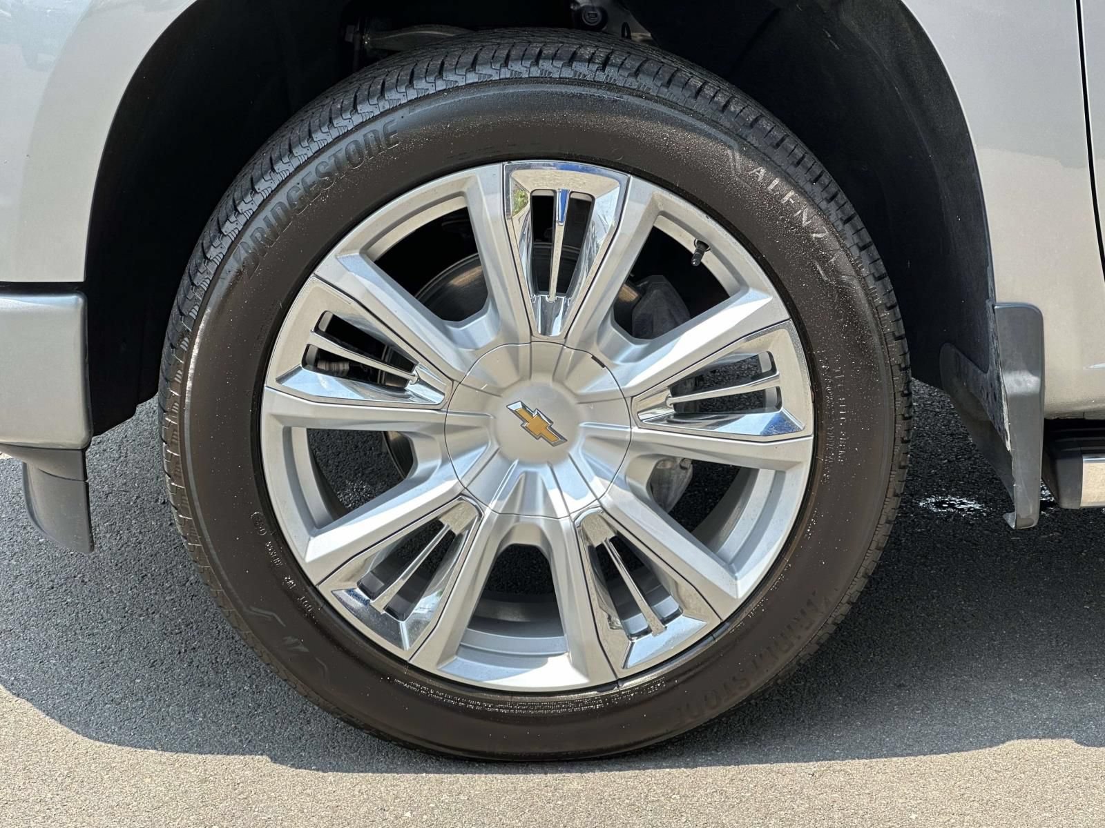 Certified 2024 Chevrolet Silverado 1500 High Country w/ High Country Premium Package AWD/4WD image 7