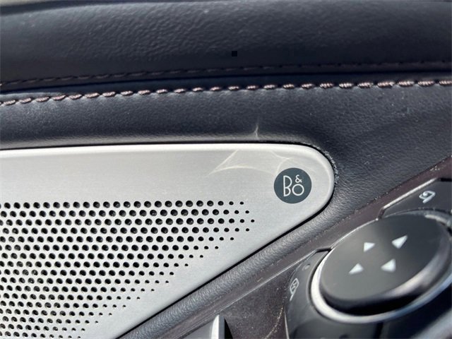 Used 2020 Ford Explorer Platinum w/ Premium Technology Package image 18