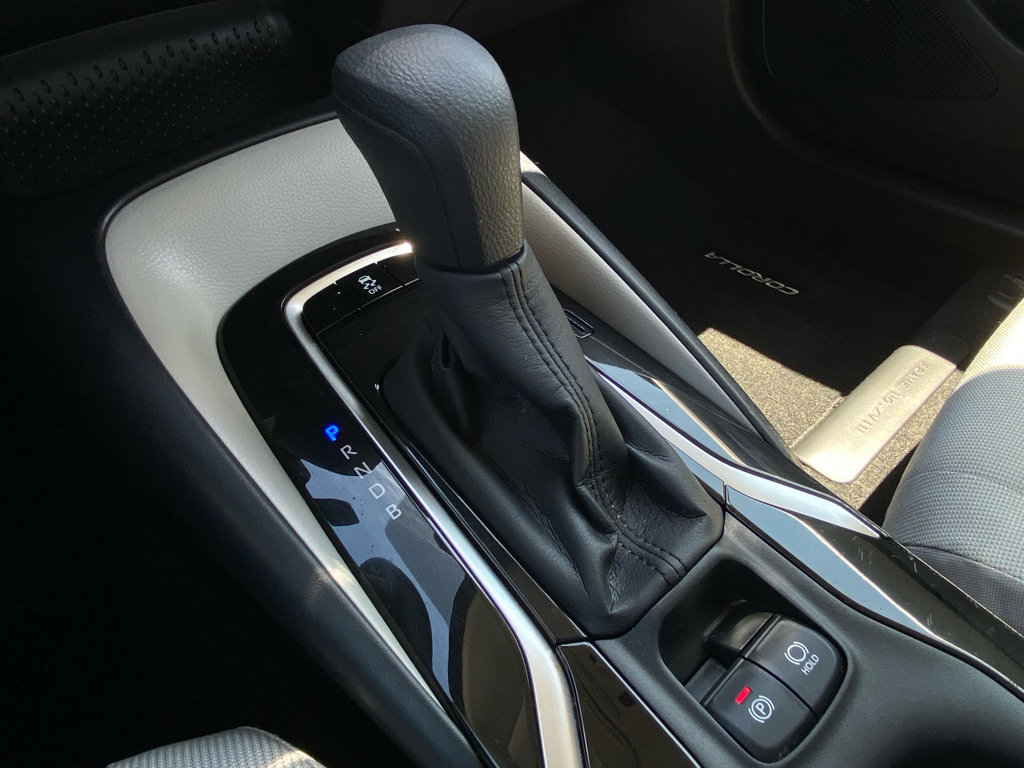 Used 2021 Toyota Corolla LE w/ Carpet Mat Package (TMS) FWD image 18