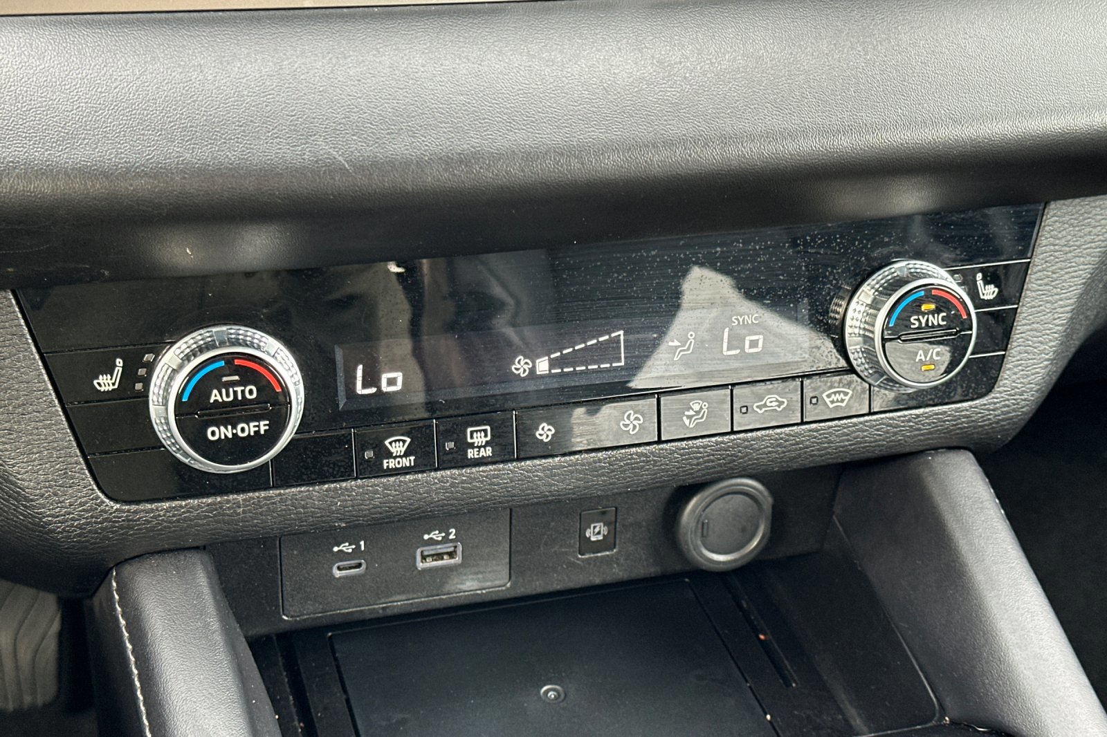 Used 2024 Mitsubishi Outlander SE image 21