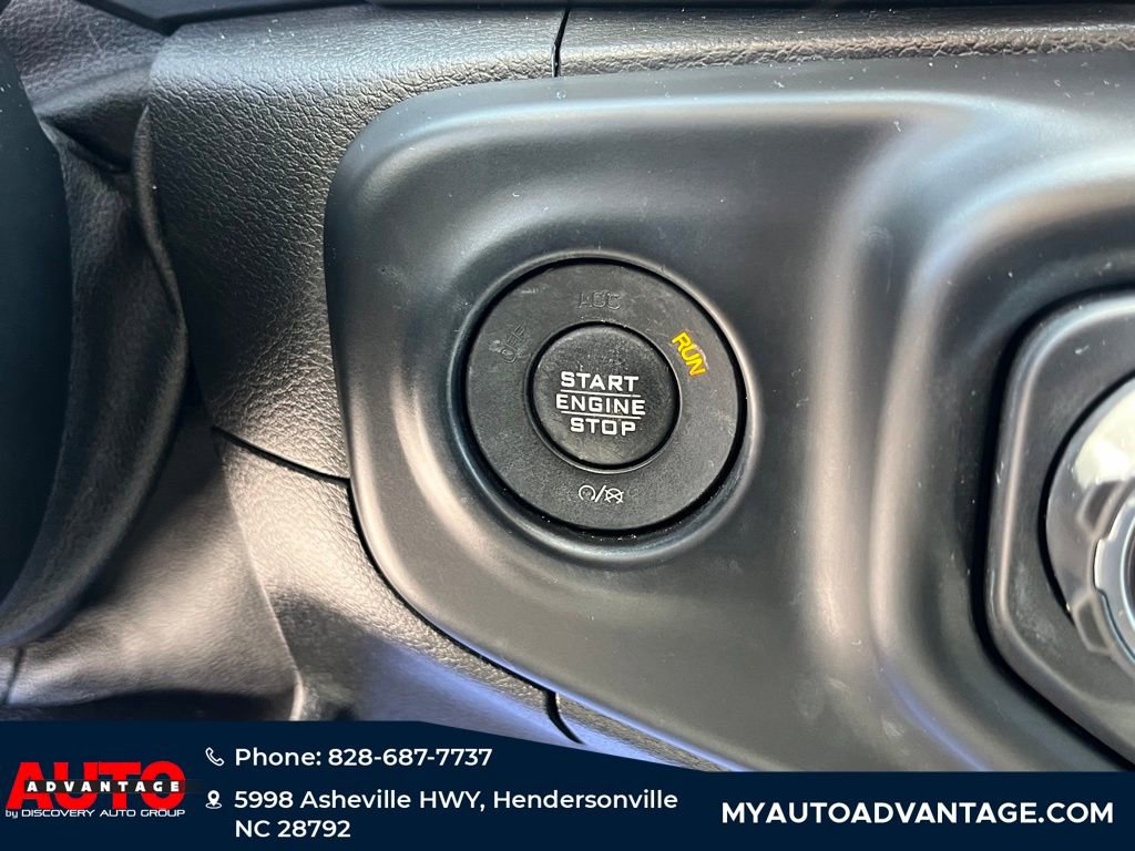 Used 2019 Jeep Wrangler Sport AWD/4WD image 12