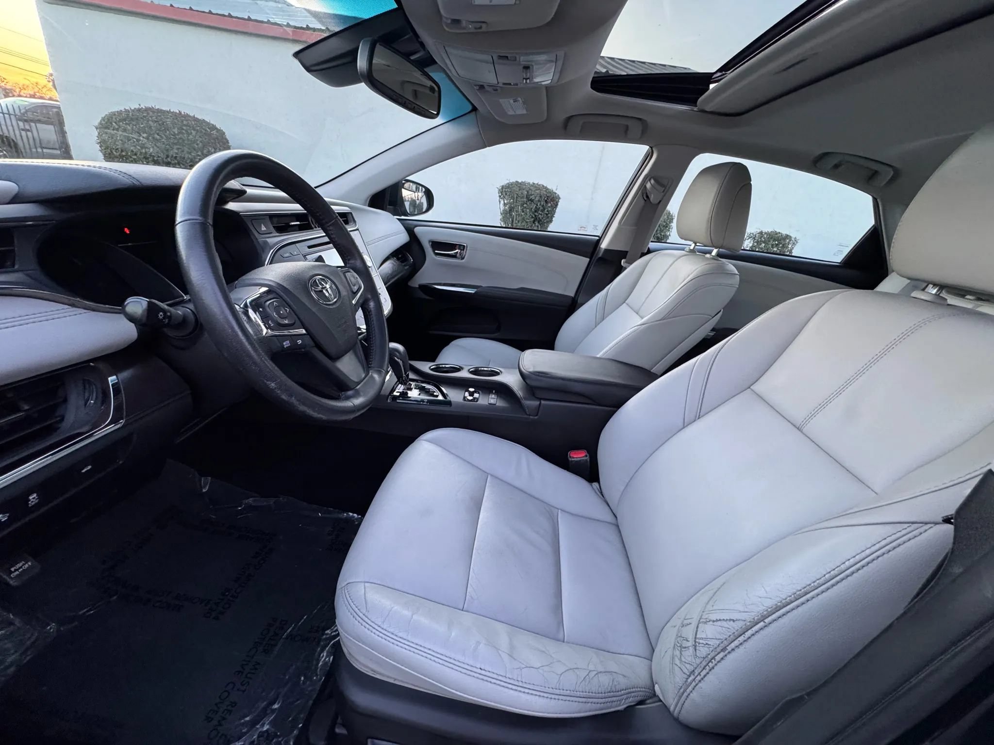 Used 2018 Toyota Avalon XLE Plus w/ Carpet Mat Package FWD image 11