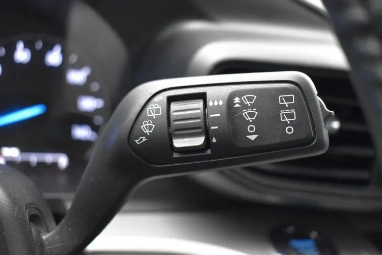 Used 2022 Ford Explorer XLT AWD/4WD image 25