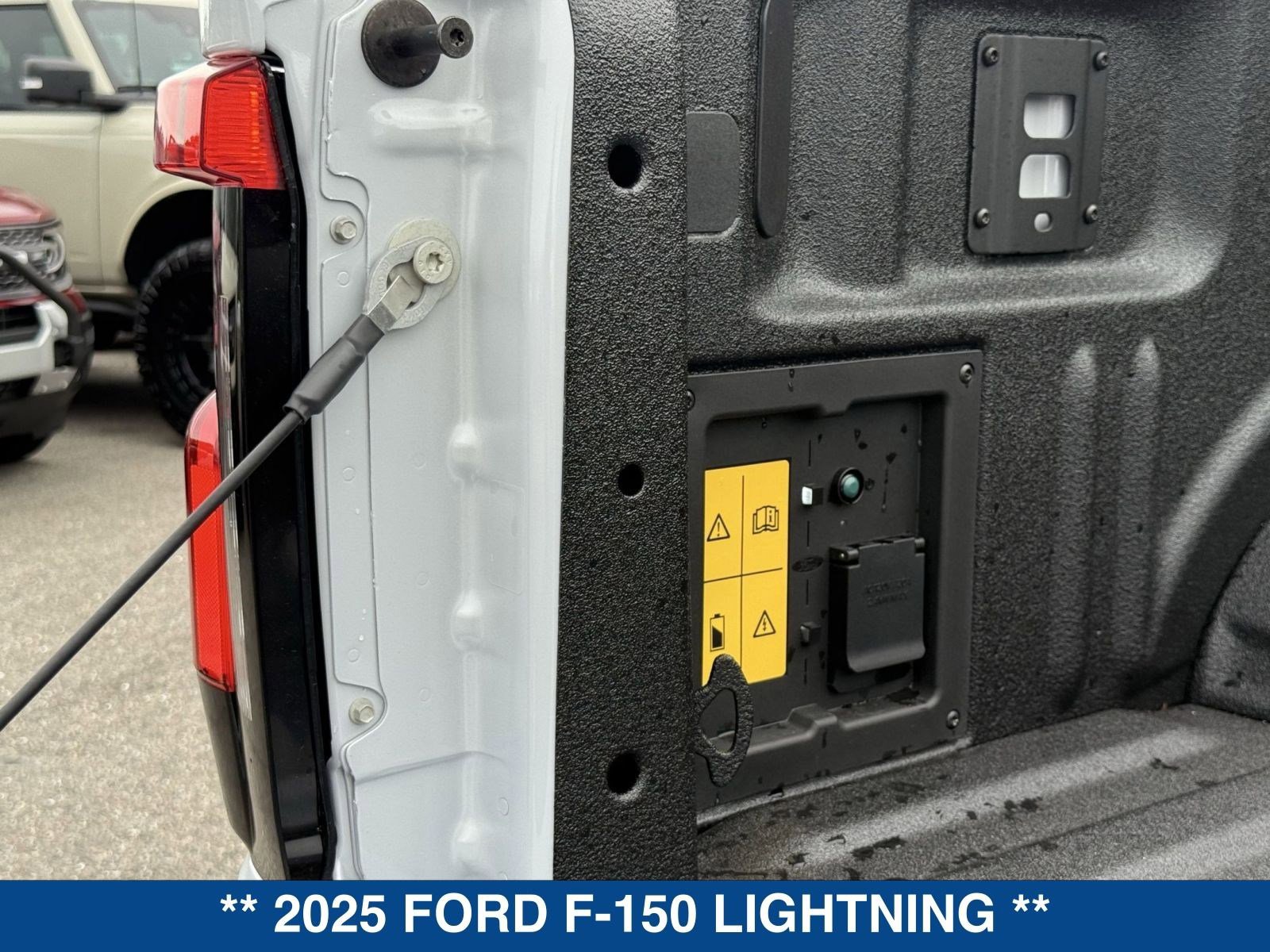 New 2025 Ford F150 Lightning XLT image 15