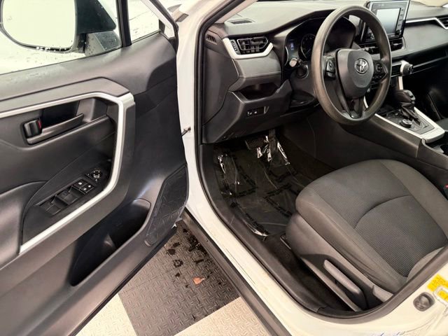 Used 2020 Toyota RAV4 LE w/ All Weather Liner Package image 31