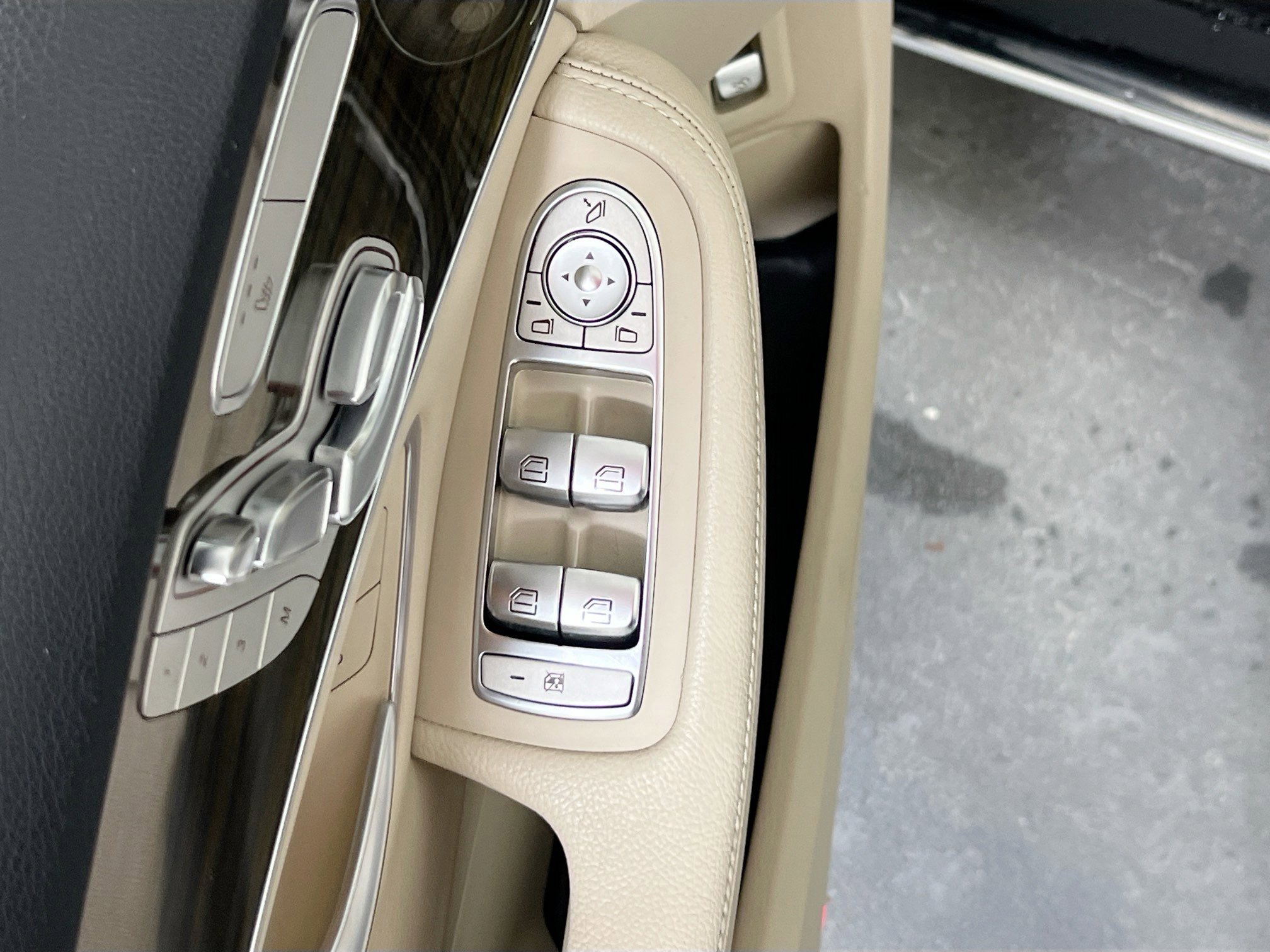 Used 2018 Mercedes-Benz C 300 4MATIC image 17