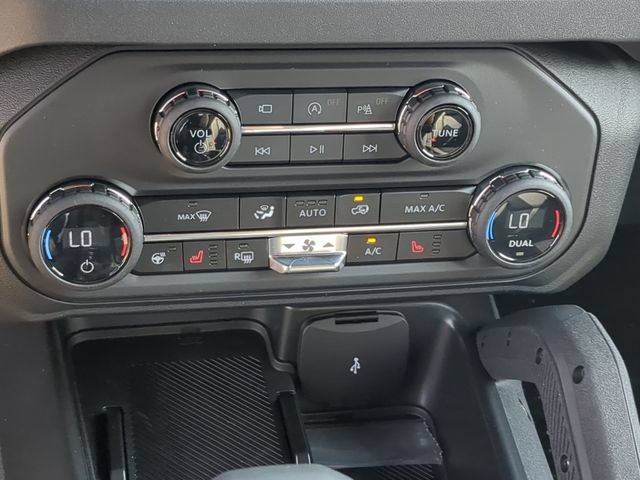 New 2025 Ford Bronco Outer Banks w/ Sasquatch Package AWD/4WD image 27