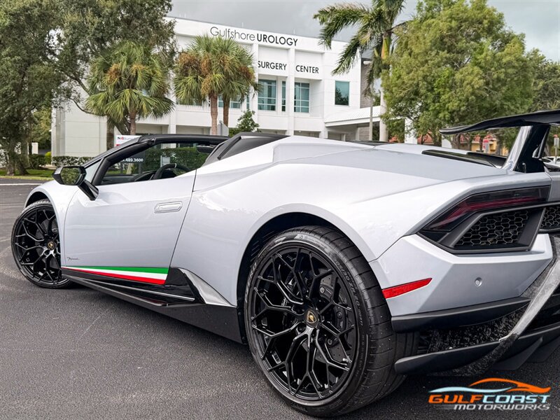 Used 2019 Lamborghini Huracan Performante AWD/4WD image 47
