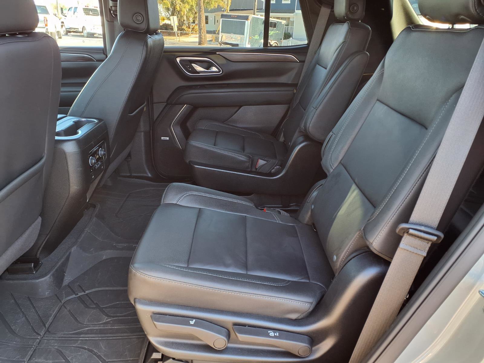 Used 2024 Chevrolet Tahoe Z71 w/ Z71 Off-Road Package image 16