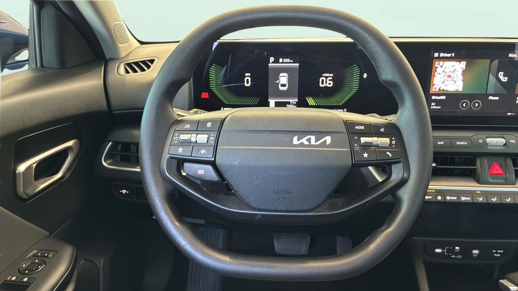 Used 2025 Kia K4 image 18