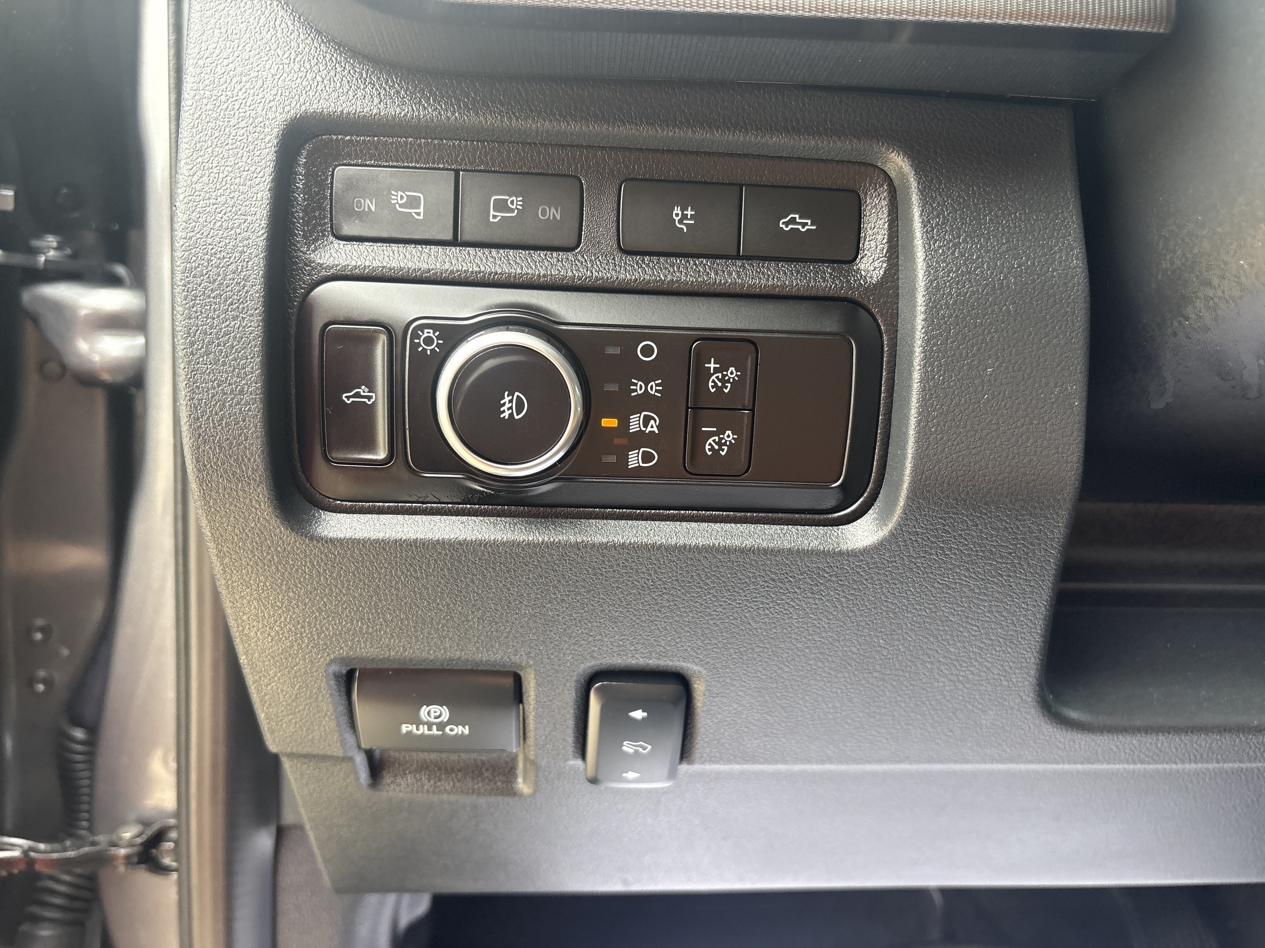 Used 2024 Ford F450 Platinum AWD/4WD image 12
