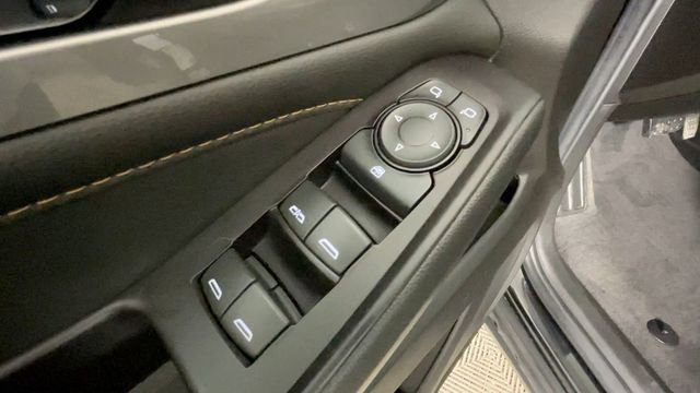 Used 2020 Chevrolet Traverse LT w/ Driver Confidence II Package AWD/4WD image 18