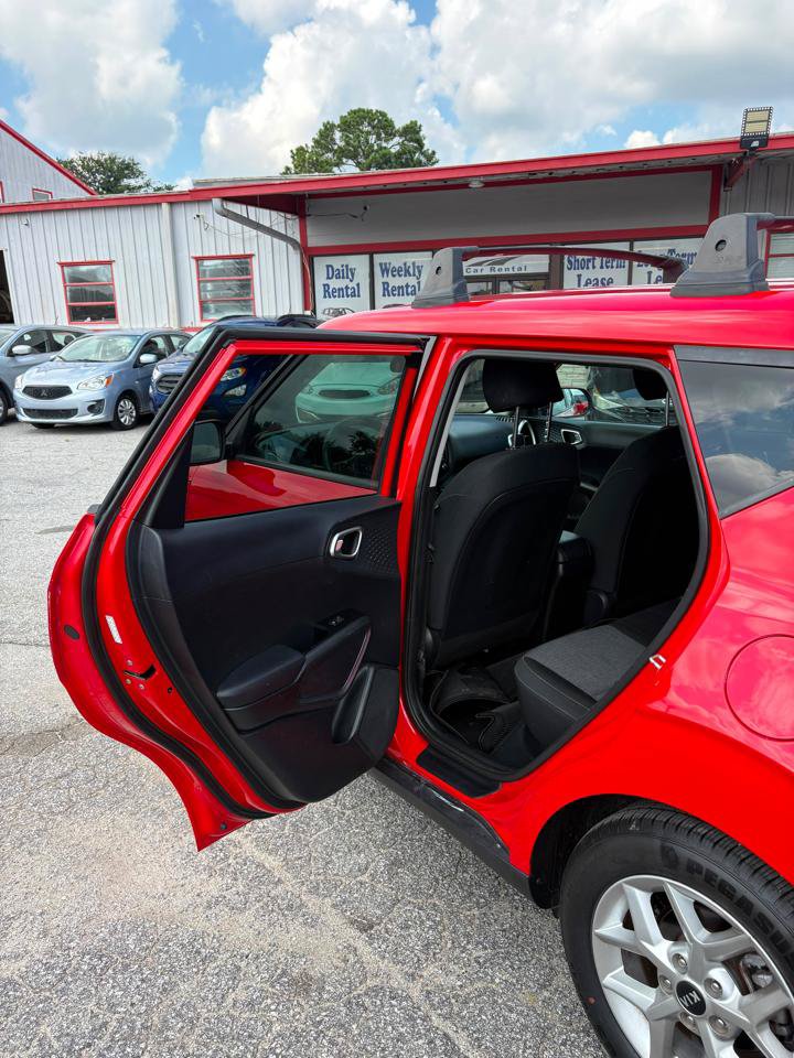 Used 2021 Kia Soul S FWD image 12